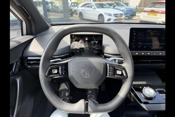MG Mg4 electric Luxury 64 kWh |360 CAMERA| 7 JAAR MG GARANTIE T/M 07-2031| ELEK. STOEL| DODE HOEK SENSOR| STOEL + STUURVERWARMING| ADAPTIVE CRUISE CONTROL | RIJKLAAR PRIJS |