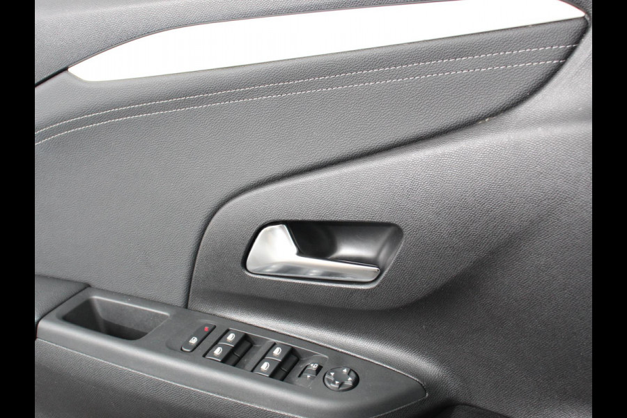 Opel Corsa 1.2 Turbo 110pk Hybrid Automaat GS Navigatie Airco Cruise control Parkeersensoren Apple Carplay/ Android Auto Camera Lichtmetalen velgen LED