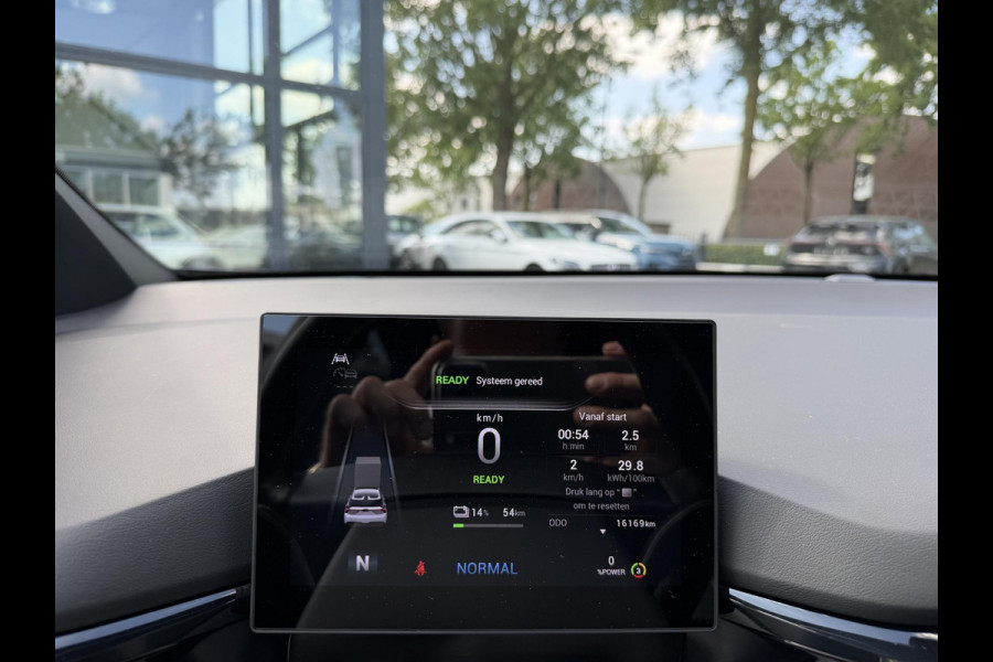MG Mg4 electric Luxury 64 kWh | 360 CAMERA| 7 JAAR MG GARANTIE T/M 03-2031| ELEK. STOEL| DODE HOEK SENSOR| STOEL + STUURVERWARMING| ADAPTIVE CRUISE CONTROL | ALL-IN RIJKLAAR PRIJS |