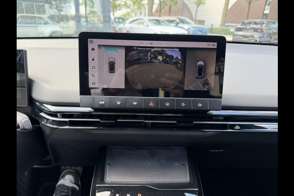 MG Mg4 electric Luxury 64 kWh | 360 CAMERA| 7 JAAR MG GARANTIE T/M 03-2031| ELEK. STOEL| DODE HOEK SENSOR| STOEL + STUURVERWARMING| ADAPTIVE CRUISE CONTROL | ALL-IN RIJKLAAR PRIJS |