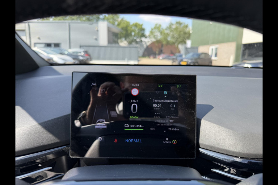 MG Mg4 electric Luxury 64 kWh |360 CAMERA| 7 JAAR MG GARANTIE T/M 07-2031| ELEK. STOEL| DODE HOEK SENSOR| STOEL + STUURVERWARMING| ADAPTIVE CRUISE CONTROL | RIJKLAAR PRIJS |