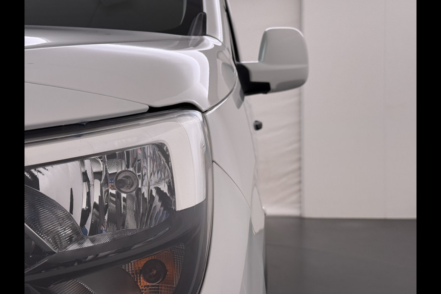 Opel Combo 1.5D L1H1 Navi CruiseControl Apple/Android Usb Schuifdeur Rechts Pdc Led Aut.Verlichting Elek.Ramen/Spiegels Boordcomputer Airco Amrsteun Edition