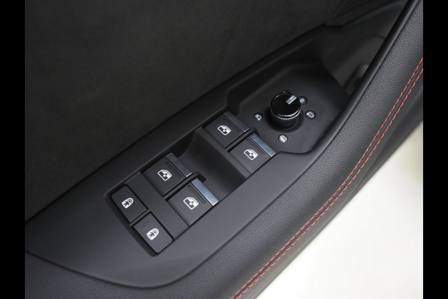 Audi A6 Avant 55 TFSI e quattro Competition Facelift | RS Sportstoelen | HUD | 360 | B&O Audio | Memory | Keyless | Adaptive Cruise | Carplay