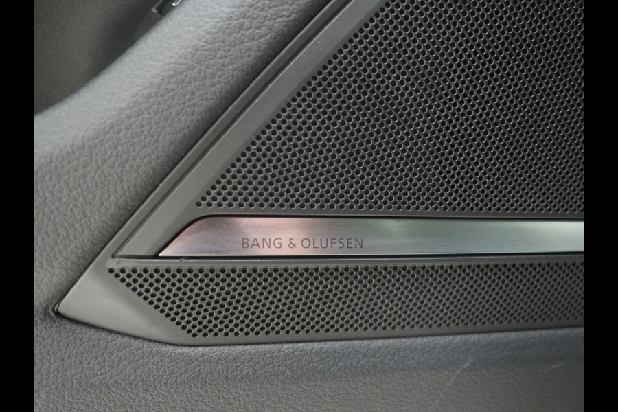 Audi A6 Avant 55 TFSI e quattro Competition Facelift | RS Sportstoelen | HUD | 360 | B&O Audio | Memory | Keyless | Adaptive Cruise | Carplay