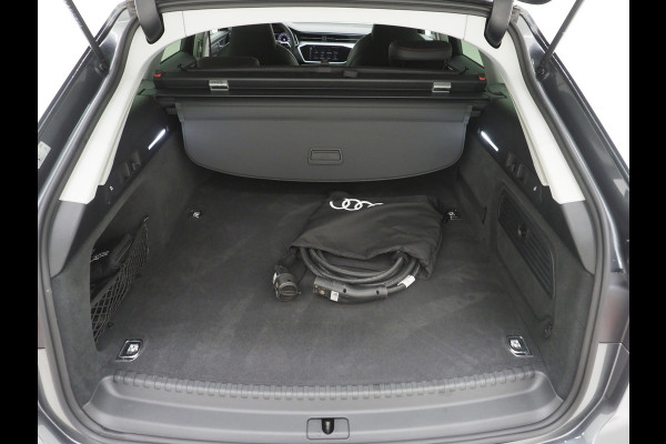 Audi A6 Avant 55 TFSI e quattro Competition Facelift | RS Sportstoelen | HUD | 360 | B&O Audio | Memory | Keyless | Adaptive Cruise | Carplay