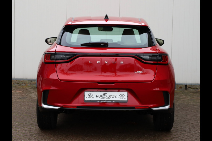 Lexus LBX 1.5 Elegant 2WD | Tech Pack | Leder | El. Achterklep | Stoelverwarming
