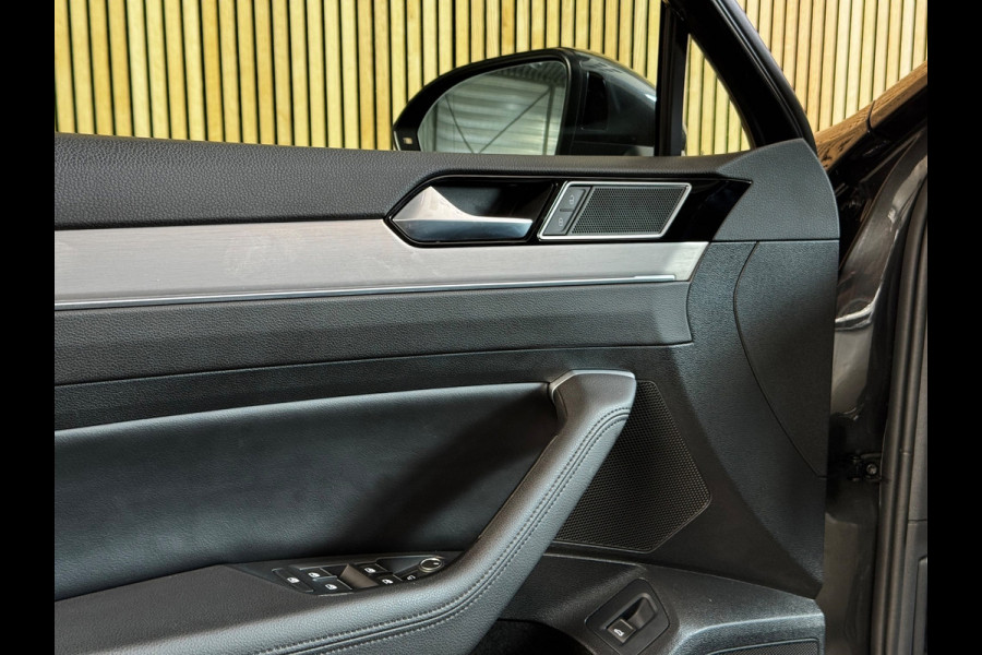 Volkswagen Passat Variant 2.0 TSI 4Motion Highline 280 PK UNIEK IN NL PANO|AMBIENT|CAMERA|ACC|STANDKACHEL|FULL LED|LEDER|18 INCH