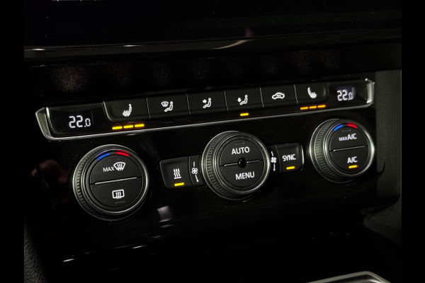 Volkswagen Passat Variant 2.0 TSI 4Motion Highline 280 PK UNIEK IN NL PANO|AMBIENT|CAMERA|ACC|STANDKACHEL|FULL LED|LEDER|18 INCH