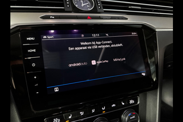Volkswagen Passat Variant 2.0 TSI 4Motion Highline 280 PK UNIEK IN NL PANO|AMBIENT|CAMERA|ACC|STANDKACHEL|FULL LED|LEDER|18 INCH