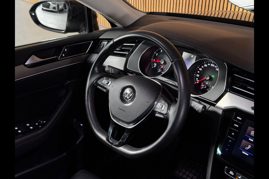 Volkswagen Passat Variant 2.0 TSI 4Motion Highline 280 PK UNIEK IN NL PANO|AMBIENT|CAMERA|ACC|STANDKACHEL|FULL LED|LEDER|18 INCH