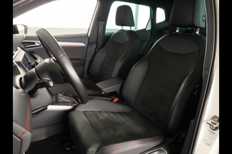 Seat Arona 1.0 TSI FR Limited Edition | Full map navigatie systeem | Climatronic | 18 inch LM-velgen | LED koplampen | Dodehoek detectie