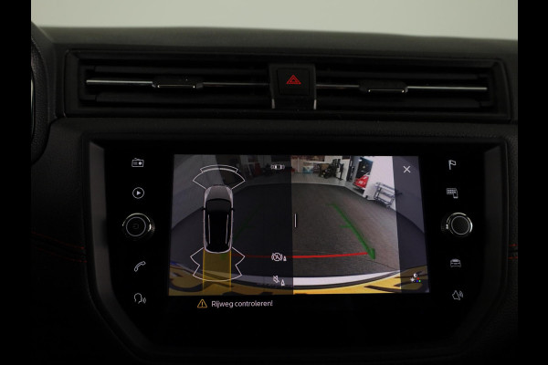 Seat Arona 1.0 TSI FR Limited Edition | Full map navigatie systeem | Climatronic | 18 inch LM-velgen | LED koplampen | Dodehoek detectie
