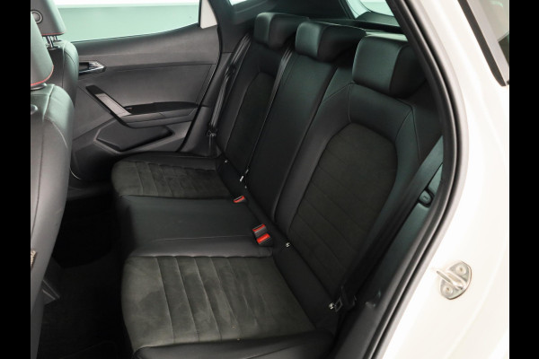 Seat Arona 1.0 TSI FR Limited Edition | Full map navigatie systeem | Climatronic | 18 inch LM-velgen | LED koplampen | Dodehoek detectie
