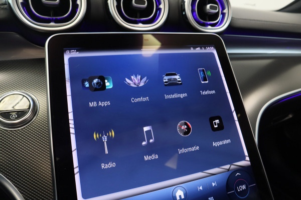 Mercedes-Benz C-Klasse 300 4MATIC AMG Line Burmester ACC Lane Assist Camera 24 Maanden garantie* (Vraag naar de voorwaarden)