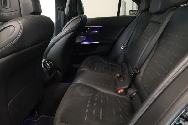 Mercedes-Benz C-Klasse 300 4MATIC AMG Line Burmester ACC Lane Assist Camera 24 Maanden garantie* (Vraag naar de voorwaarden)
