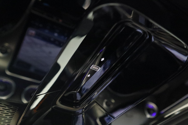 Mercedes-Benz C-Klasse 300 4MATIC AMG Line Burmester ACC Lane Assist Camera 24 Maanden garantie* (Vraag naar de voorwaarden)
