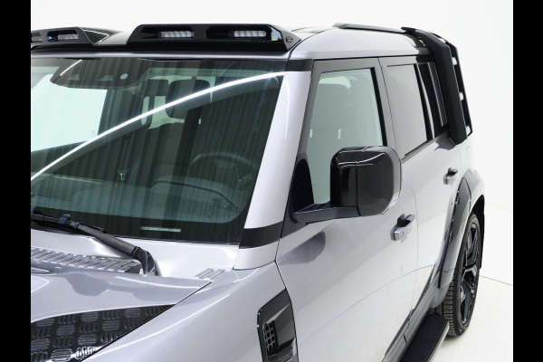Land Rover Defender 110 2.0 P400e 110 Urban WideTrack Look | Panoramadak | Explorer Pack | Sidesteps | Lightbar | Trekhaak | Meridian