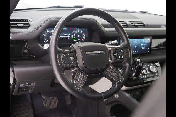 Land Rover Defender 110 2.0 P400e 110 Urban WideTrack Look | Panoramadak | Explorer Pack | Sidesteps | Lightbar | Trekhaak | Meridian