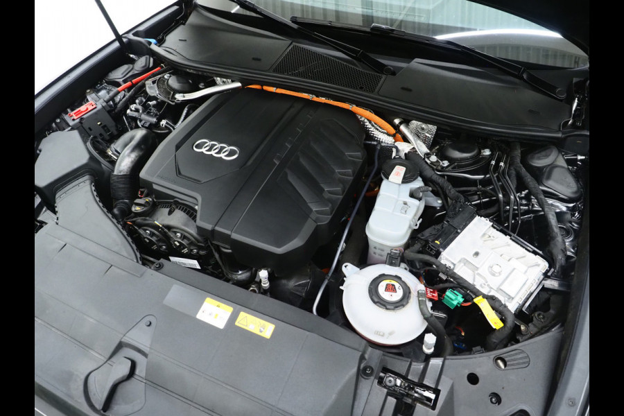 Audi A6 Avant 55 TFSI e quattro Competition Full Black | Panoramadak | Leder | B&O Audio | Camera | Stoelverwarming | Cruise | Carplay