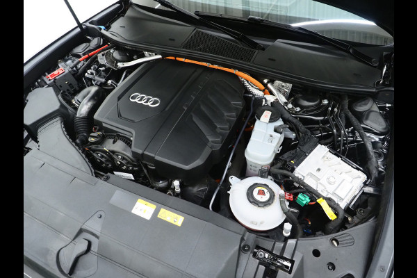 Audi A6 Avant 55 TFSI e quattro Competition Full Black | Panoramadak | Leder | B&O Audio | Camera | Stoelverwarming | Cruise | Carplay