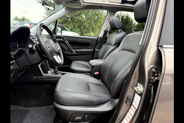 Subaru Forester 2.0 Premium NL. Auto, Vol Opties.