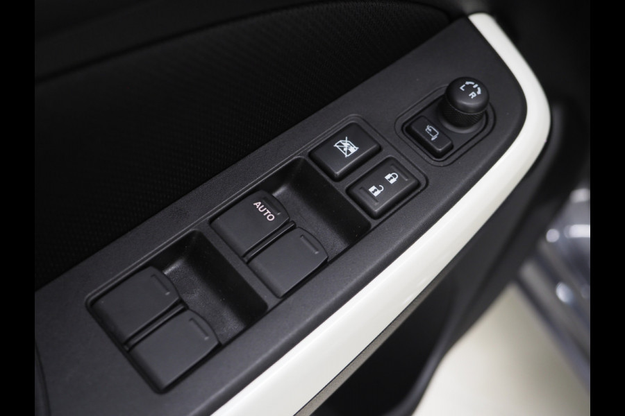 Suzuki Swift 1.0 Style Smart Hybrid | Camera | Stoelverwarming | Keyless | Adaptive Cruise | Climate | LED | Carplay