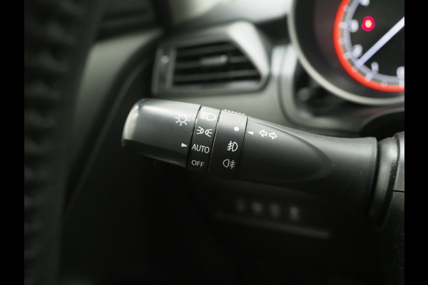 Suzuki Swift 1.0 Style Smart Hybrid | Camera | Stoelverwarming | Keyless | Adaptive Cruise | Climate | LED | Carplay