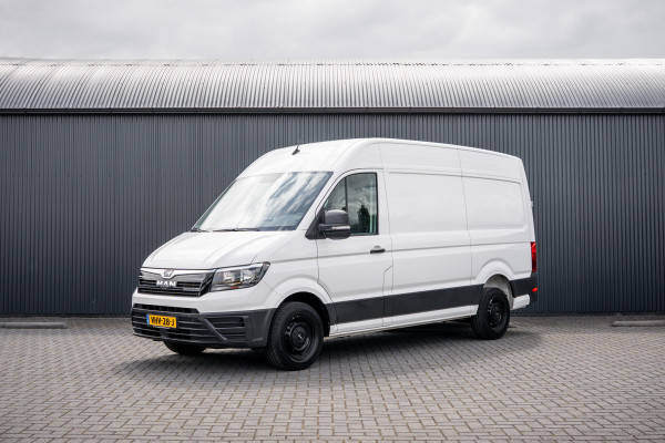 MAN TGE 2.0 TDI | L3H3 | 140 PK | 3-Zits | Trekhaak 3.0T | 1e Eigenaar | Camera | Carplay | Cruise | Airco | Trekhaak