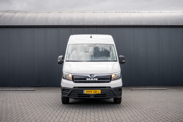 MAN TGE 2.0 TDI | L3H3 | 140 PK | 3-Zits | Trekhaak 3.0T | 1e Eigenaar | Camera | Carplay | Cruise | Airco | Trekhaak