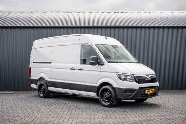 MAN TGE 2.0 TDI | L3H3 | 140 PK | 3-Zits | Trekhaak 3.0T | 1e Eigenaar | Camera | Carplay | Cruise | Airco | Trekhaak