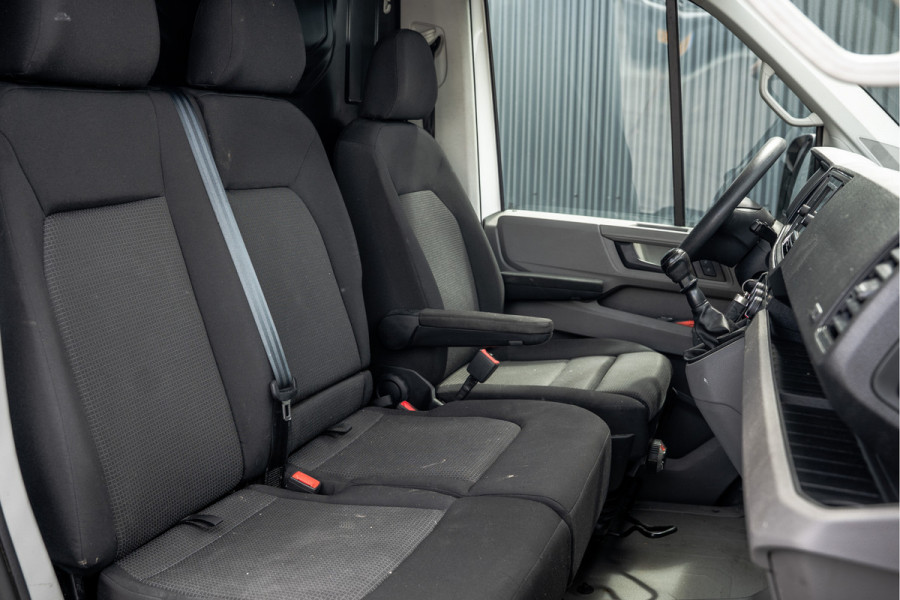 MAN TGE 2.0 TDI | L3H3 | 140 PK | 3-Zits | Trekhaak 3.0T | 1e Eigenaar | Camera | Carplay | Cruise | Airco | Trekhaak