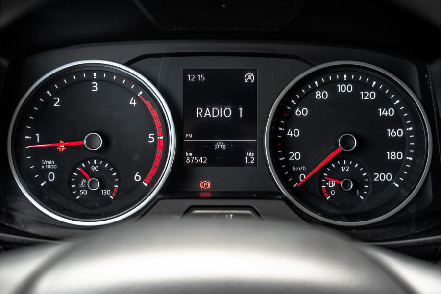 MAN TGE 2.0 TDI | L3H3 | 140 PK | 3-Zits | Trekhaak 3.0T | 1e Eigenaar | Camera | Carplay | Cruise | Airco | Trekhaak