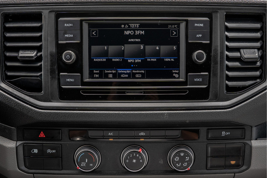 MAN TGE 2.0 TDI | L3H3 | 140 PK | 3-Zits | Trekhaak 3.0T | 1e Eigenaar | Camera | Carplay | Cruise | Airco | Trekhaak