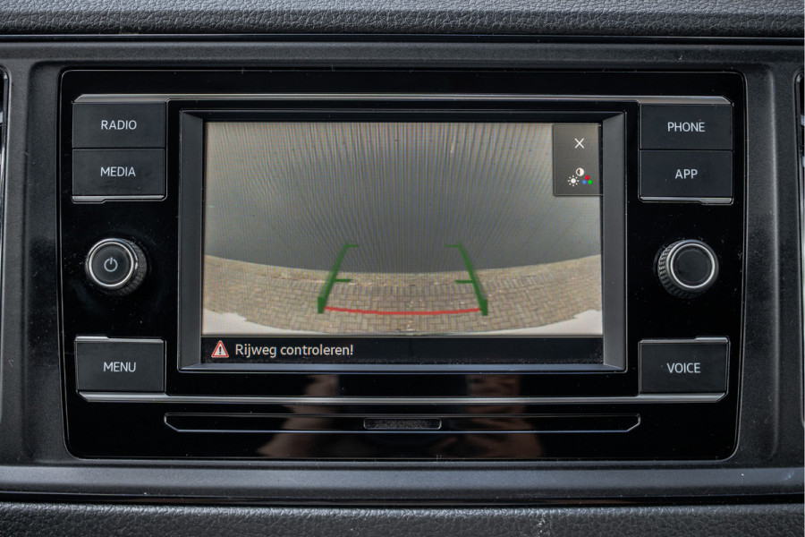 MAN TGE 2.0 TDI | L3H3 | 140 PK | 3-Zits | Trekhaak 3.0T | 1e Eigenaar | Camera | Carplay | Cruise | Airco | Trekhaak