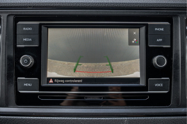 MAN TGE 2.0 TDI | L3H3 | 140 PK | 3-Zits | Trekhaak 3.0T | 1e Eigenaar | Camera | Carplay | Cruise | Airco | Trekhaak
