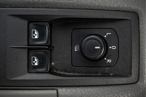 MAN TGE 2.0 TDI | L3H3 | 140 PK | 3-Zits | Trekhaak 3.0T | 1e Eigenaar | Camera | Carplay | Cruise | Airco | Trekhaak
