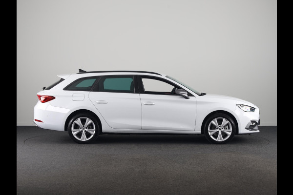 Seat Leon Sportstourer 1.5 TSI e-Hybrid FR PHEV First Edition 204 pk Automaat | Verlengde garantie | Navigatie | Parkeersensoren (Park assist) | Achteruitrijcamera | Adaptieve cruise control | Matrix LED koplampen |
