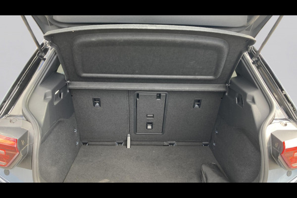 Volkswagen ID.3 Business 58 kWh 204pk | Camera | Stoelverwarming | IQ light | Carplay