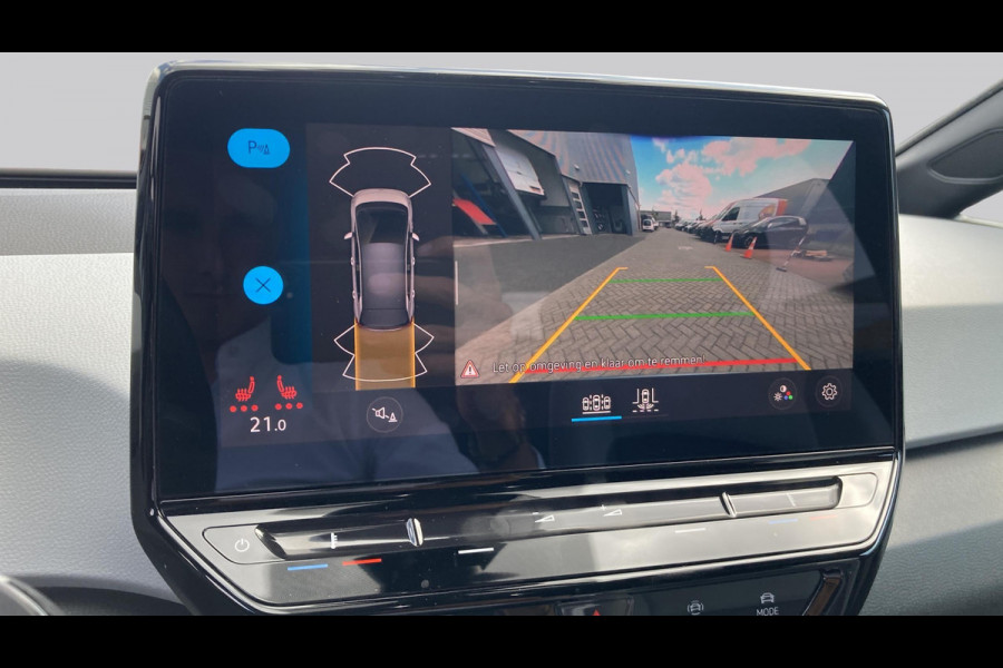 Volkswagen ID.3 Business 58 kWh 204pk | Camera | Stoelverwarming | IQ light | Carplay