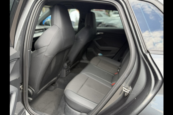 Audi A3 Sportback 35 TFSI S edition | 3X S-LINE IN & EXTERIEUR + ONDERSTEL | MILD-HYBRIDE  | NAVI + CARPLAY | STOELVERWARMING | CAMERA | ALL SEASON BANDEN | FULL LED | RIJKLAAR MET 12 MND BOVAG GARANTIE |