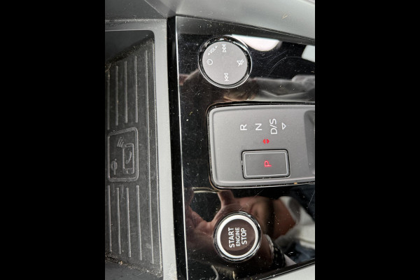 Audi A3 Sportback 35 TFSI S edition | 3X S-LINE IN & EXTERIEUR + ONDERSTEL | MILD-HYBRIDE  | NAVI + CARPLAY | STOELVERWARMING | CAMERA | ALL SEASON BANDEN | FULL LED | RIJKLAAR MET 12 MND BOVAG GARANTIE |