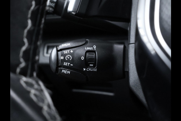 Peugeot 3008 1.2 PureTech Allure Avantage Sport (APPLE CARPLAY,NAVI,CAMERA,360 VIEW,CLIMATE,CRUISE,GETINT,LED,TREKHAAK,LM VELGEN)