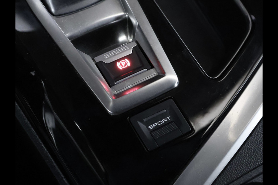 Peugeot 3008 1.2 PureTech Allure Avantage Sport (APPLE CARPLAY,NAVI,CAMERA,360 VIEW,CLIMATE,CRUISE,GETINT,LED,TREKHAAK,LM VELGEN)