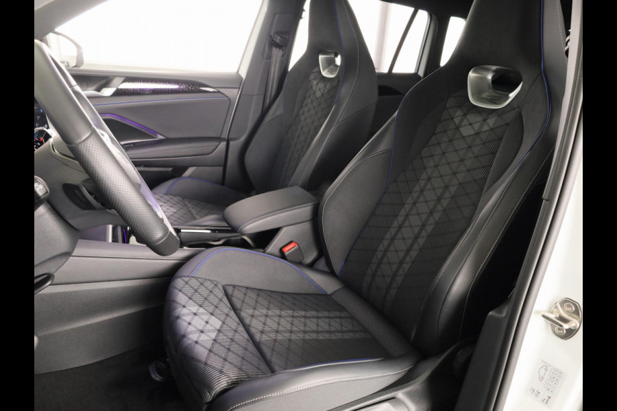 Volkswagen Tiguan 1.5 eHybrid R-Line Edition 204PK | Automaat (DSG) | Black Style | Panoramadak | 20 Inch