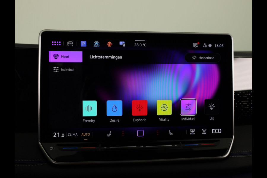 Volkswagen Tiguan 1.5 eHybrid R-Line Edition 204PK | Automaat (DSG) | Black Style | Panoramadak | 20 Inch