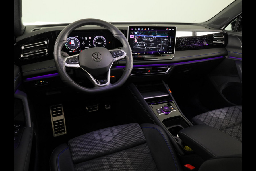 Volkswagen Tiguan 1.5 eHybrid R-Line Edition 204PK | Automaat (DSG) | Black Style | Panoramadak | 20 Inch