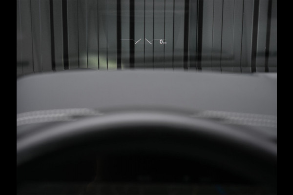 Volkswagen Touareg 3.0 TSi eHybrid 4MOTION | Panoramadak | Night Vision | Luchtvering | Massagestoelen + Ventilatie | Dynaudio | HUD | 360 Camera | Ambiance Interieur | Trekhaak | Soft Close | Stoelverwarming V+A |