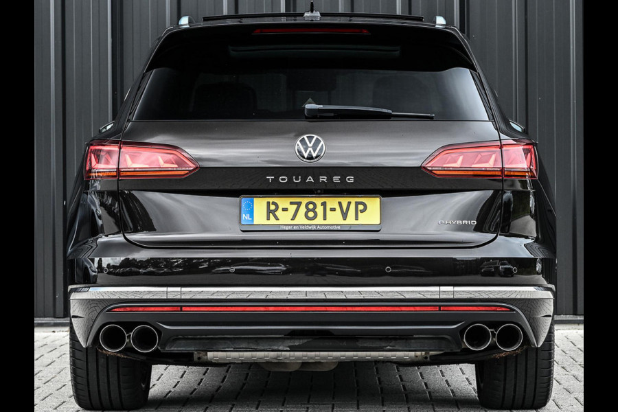 Volkswagen Touareg 3.0 TSi eHybrid 4MOTION | Panoramadak | Night Vision | Luchtvering | Massagestoelen + Ventilatie | Dynaudio | HUD | 360 Camera | Ambiance Interieur | Trekhaak | Soft Close | Stoelverwarming V+A |