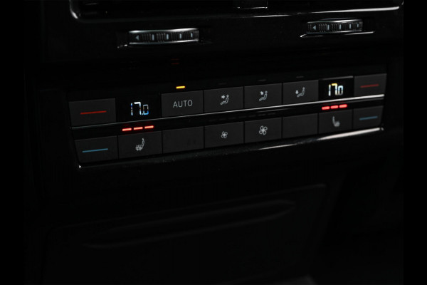 Volkswagen Touareg 3.0 TSi eHybrid 4MOTION | Panoramadak | Night Vision | Luchtvering | Massagestoelen + Ventilatie | Dynaudio | HUD | 360 Camera | Ambiance Interieur | Trekhaak | Soft Close | Stoelverwarming V+A |