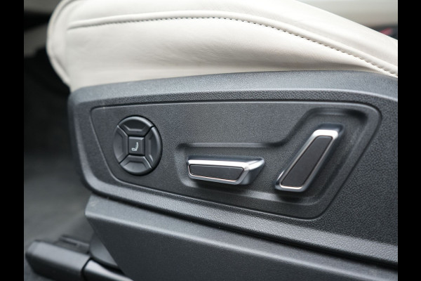 Audi Q8 e-tron 55 quattro S Line 114 kWh 408pk Dealer O.H | Trekhaak Afn. | Adaptive Cruise | Camera | Head Up | Matrix LED | Lederen Sportstoelen Memory & Ventilatie | Apple Carplay | Virtual | Stoelverwarming | Navigatie | DAB | 20"L.M |